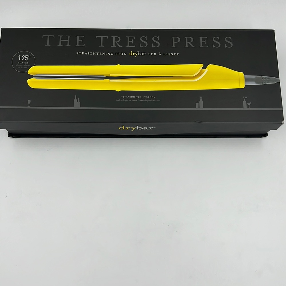 Drybar The Tress Press Open Box Gently used looks like.new with great Value